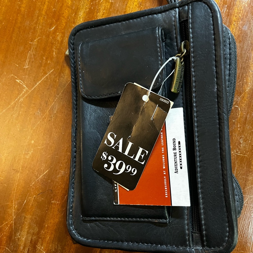 NWT Men's Black Leather Travel Messenger Wallet Bag by Wilson Adventure Bound